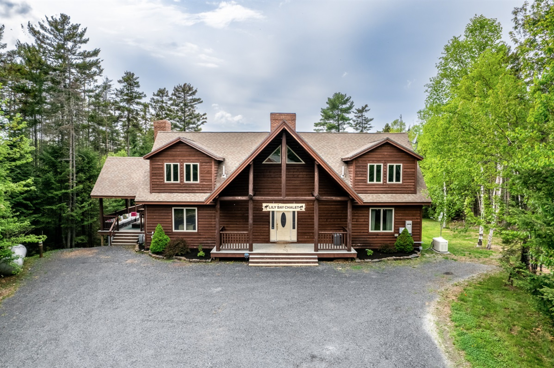 Pine Tree Stays - Lily Bay Chalet